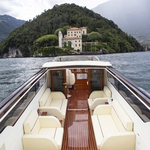 Vista da poppa - Venetian Panoramic Limousine